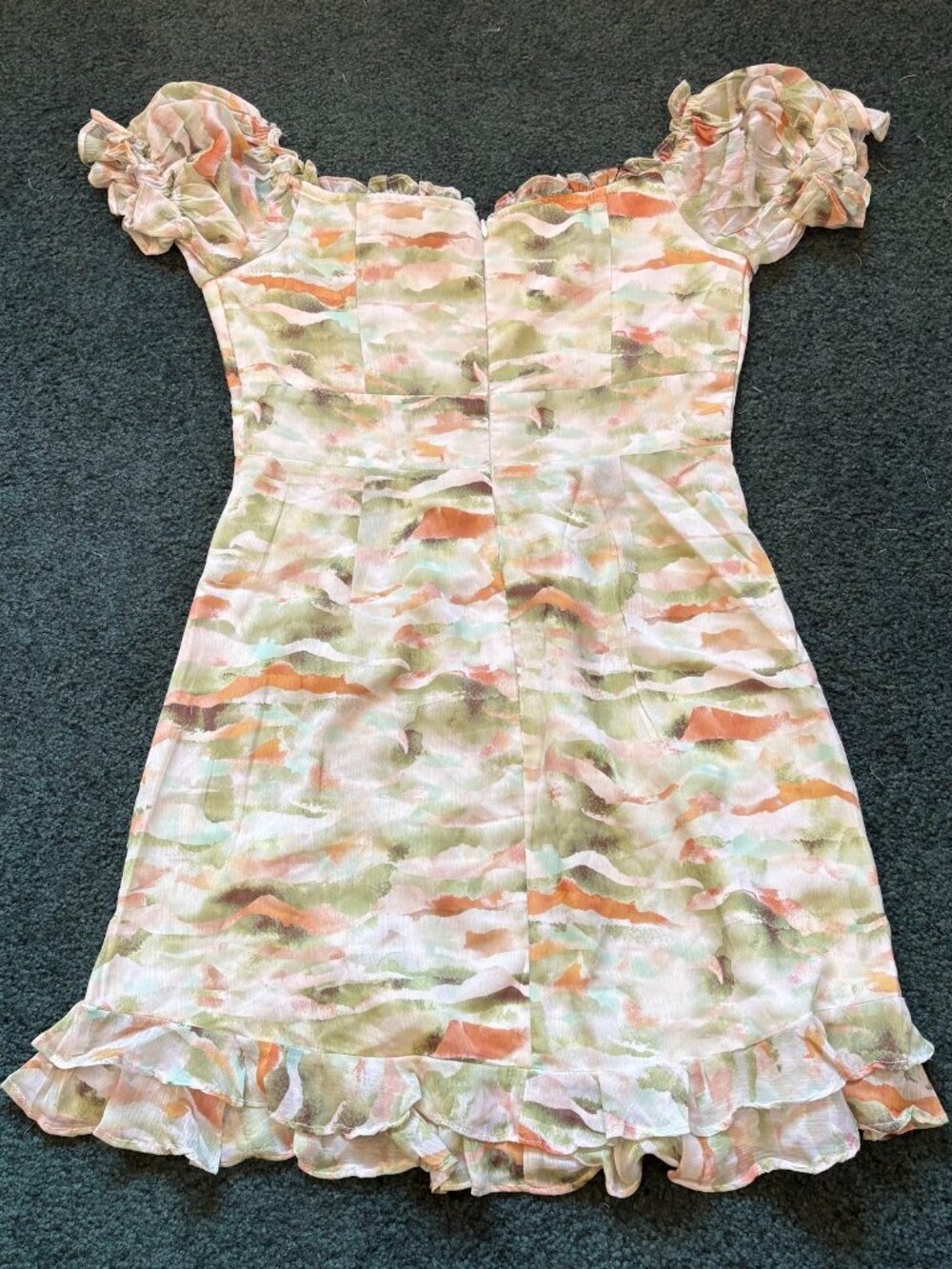 NET Hello Molly Selfie Leslie Floral Puff Sleeve Dress Mini Cut Out Watercolors - Picture 10 of 14